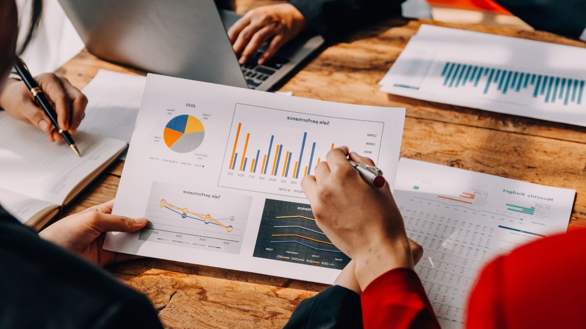 7 Ways the Right Business Consultant Helps Indian CEOs Scale Safely