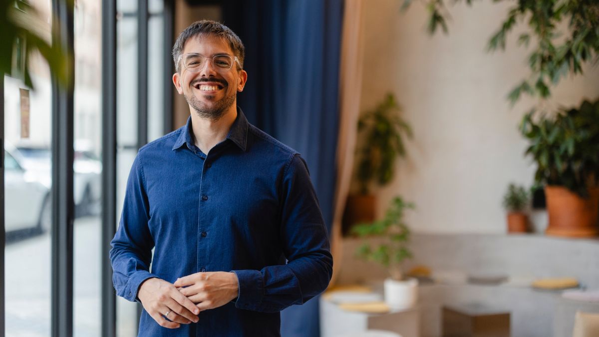 Startup Consultant Secrets - Frameworks That Help Founders Avoid Costly Pivots